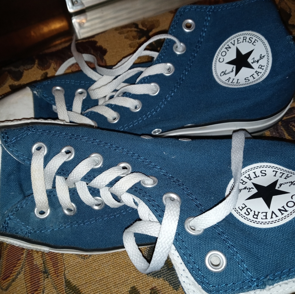 Converse Hightop shoes